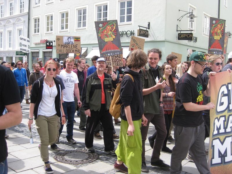 Passau%20demo%20start.jpg