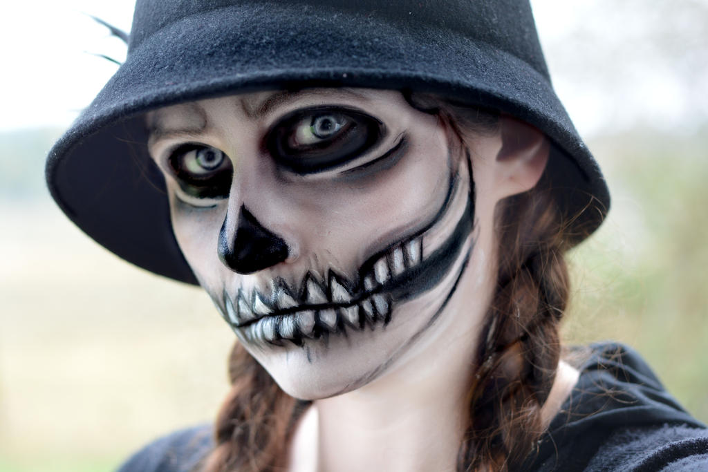 skeleton_face_paint__by_xxmorbidbunnyxx-d6o78wf.jpg