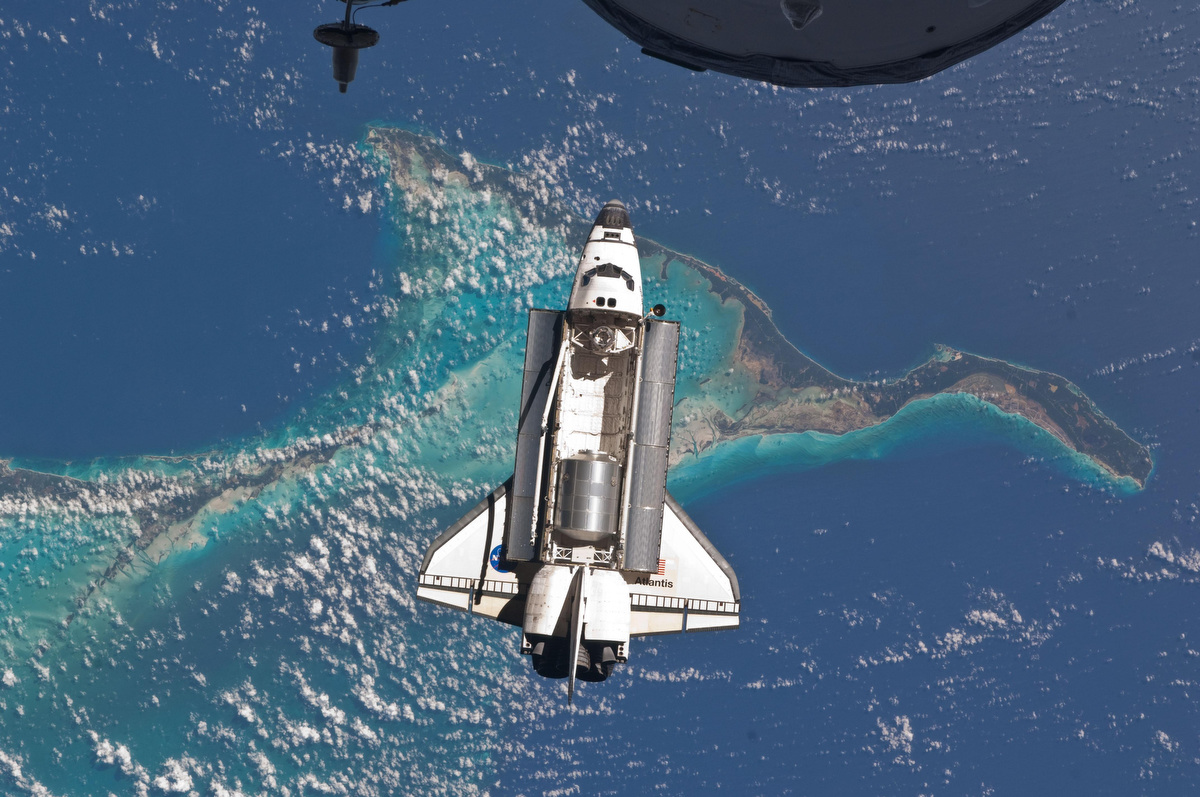 shuttle.docks_.jpg