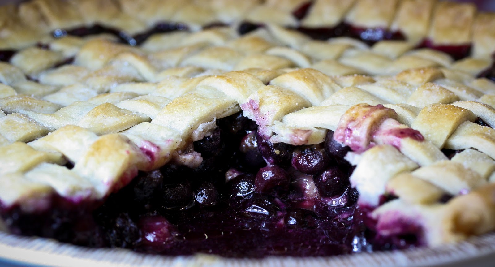 BLUEBERRY_PIE_1.jpg