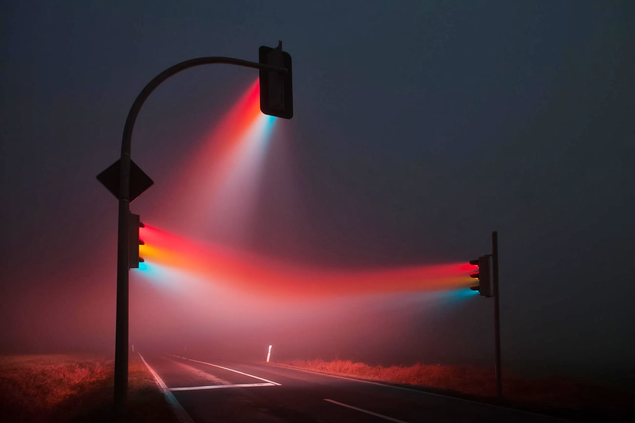 343853,xcitefun-amazing-road-signal-led-light-display-ar.jpg