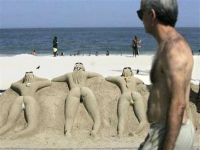 amazing-sand-sculptures-1.jpg