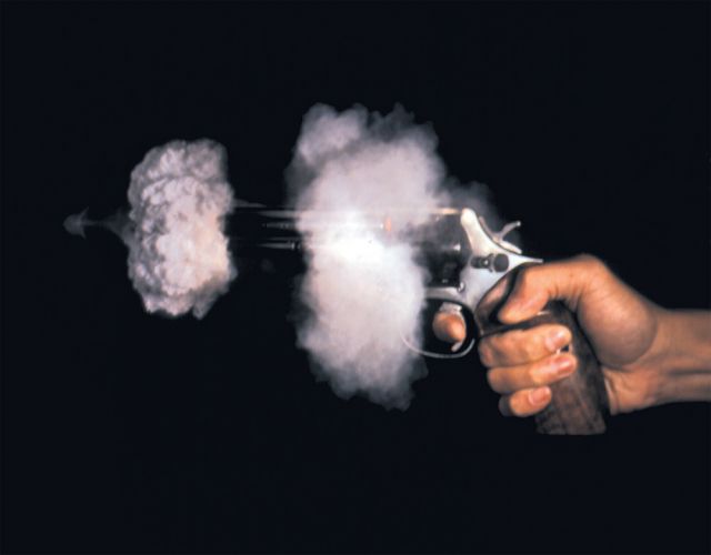 High-speed-photography-guns-and-bullets16.jpg