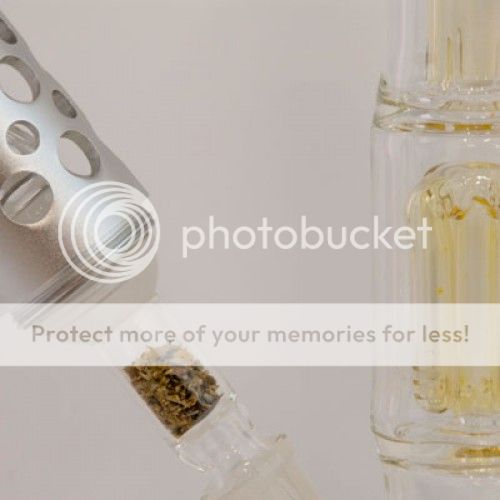 Life-Saber-Vaporizer-Water-Pipe-Adapter-In-Use-500x500_zps4bb373c6.jpg