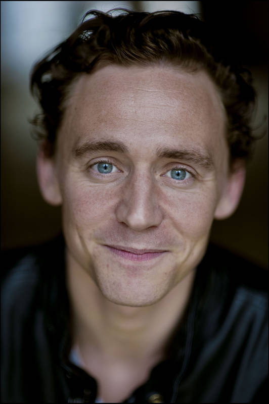 Tom-Hiddleston-tom-hiddleston-24997300-532-800.jpg