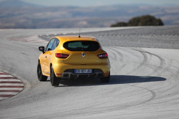2014-Renault-Clio-RS-200-Review-72-625x416.jpg
