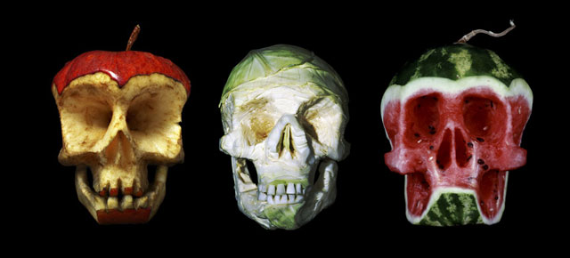 carved-fruit-vegetable-skulls-dimitri-tsykalov-thumb640.jpg