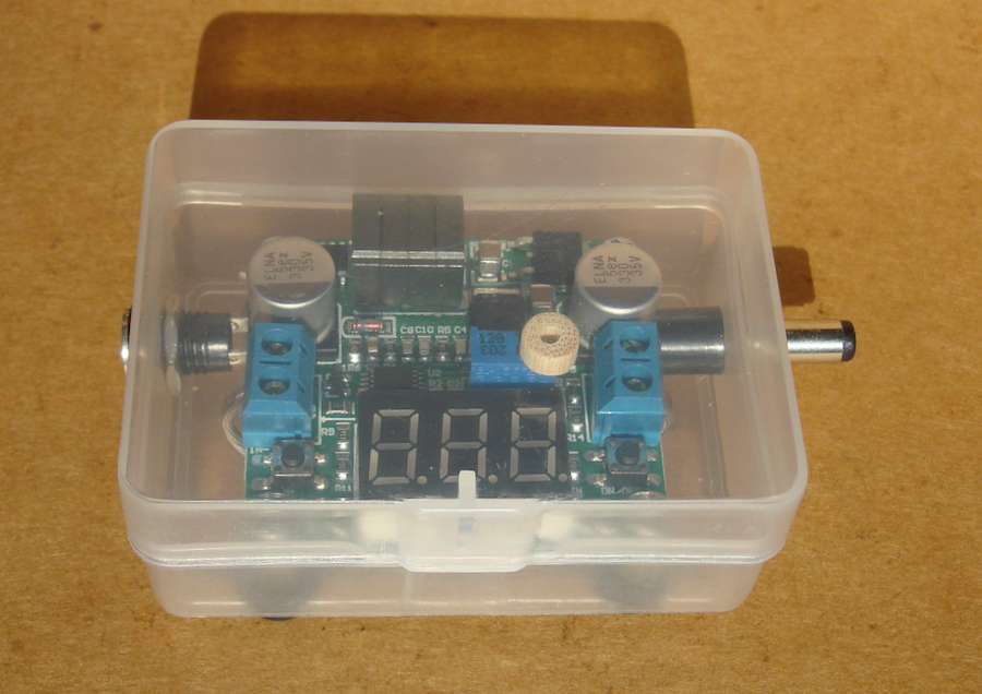 plasticboxvoltagecontroller.jpeg